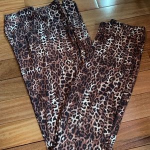 Cheetah print leggings
